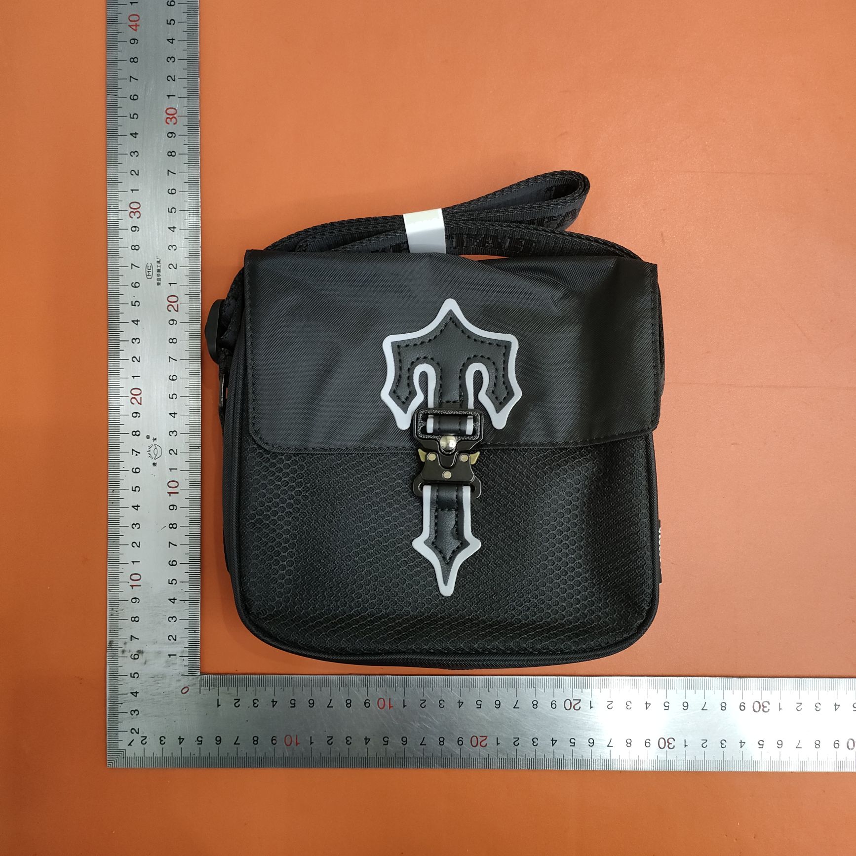 Trapstar packs cross-border U.S.-tide, small-scale men and women with single-priced Amazon-explosive package