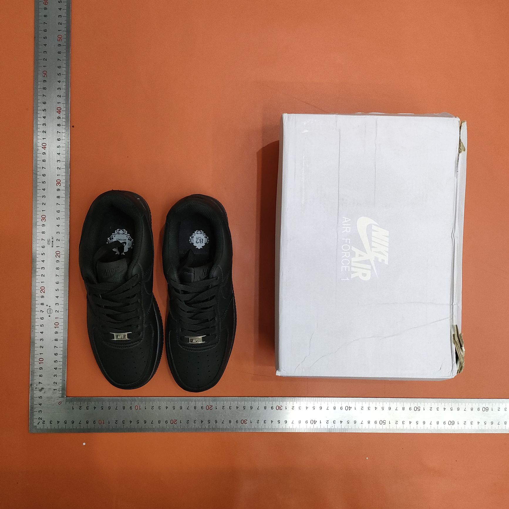AJ Men's Shoes Air Force One Sports and Recreational Shoes Girls' New Black Knight Couples at Pure Plain.