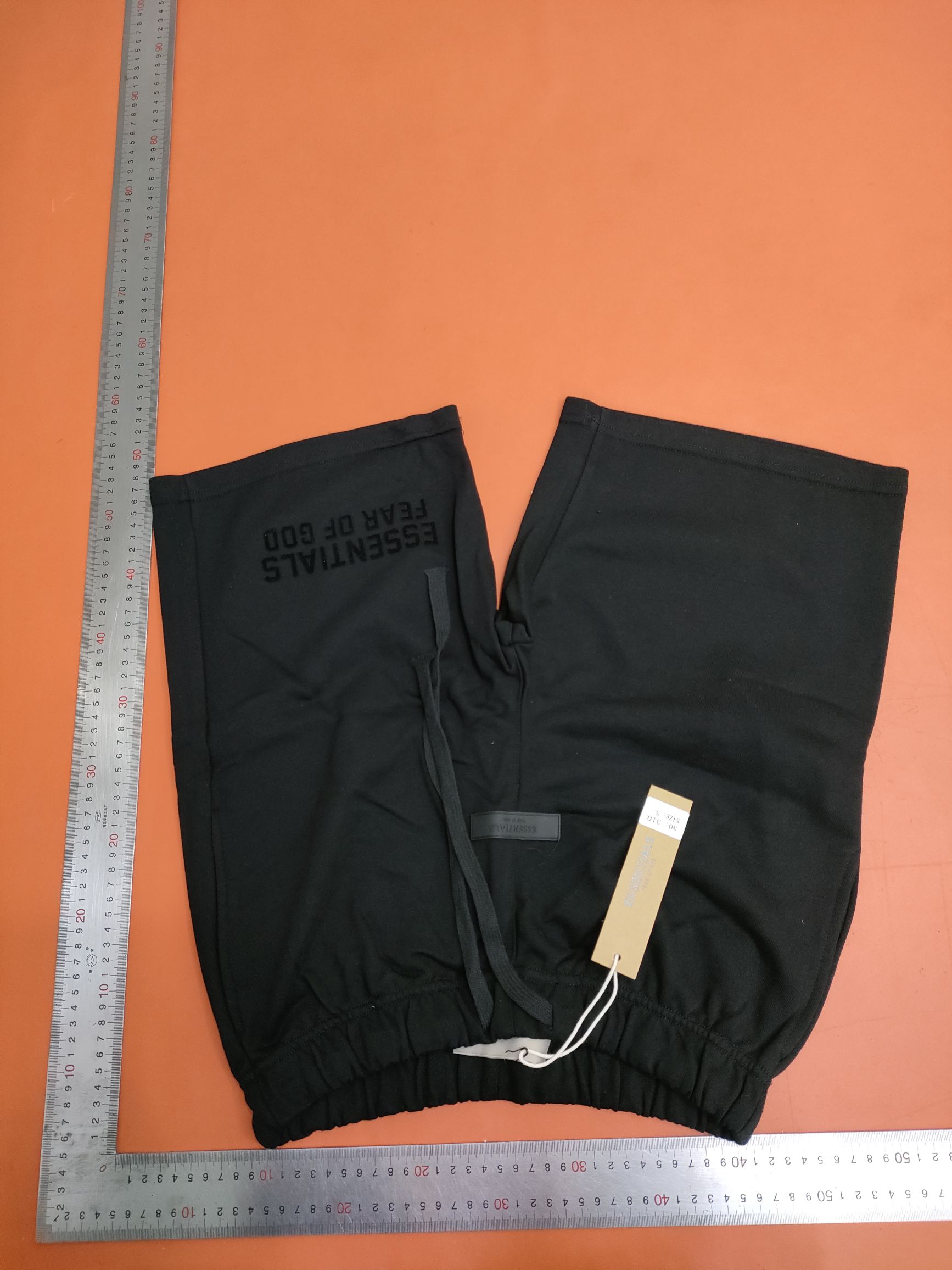 FOG repeat line ESSENTIALS small letter-printed shorts, free and easy, five-pants, men and women